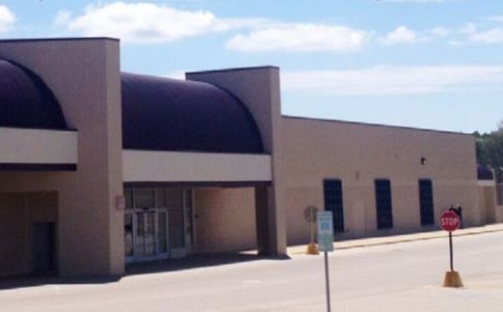 Pictures of Retail property located at 1900 Richmond Rd, McHenry, IL 60051 for lease - image #1