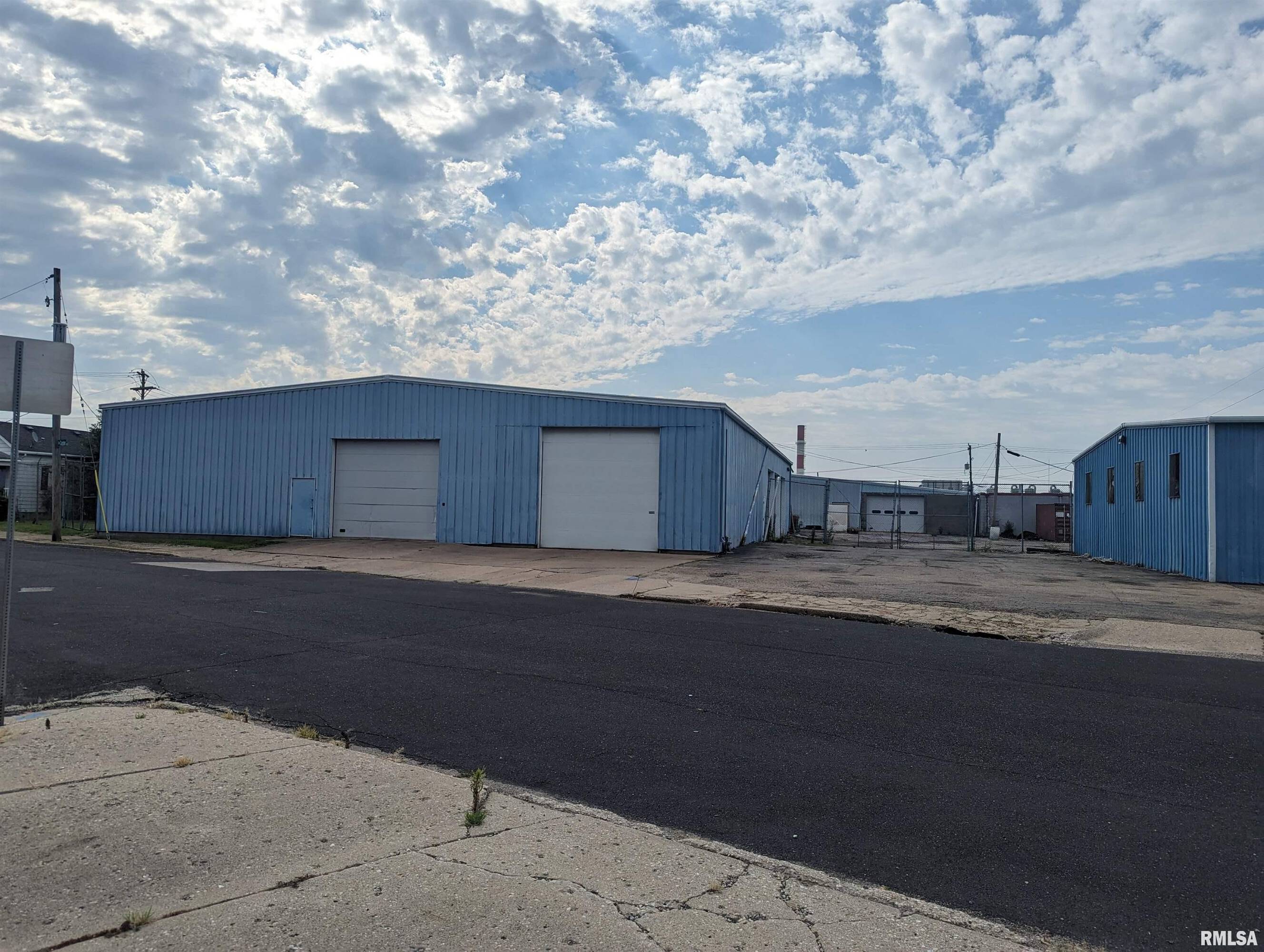 Sw Center St 208 SW CENTER Street, Peoria, IL 61605 | Crexi.com