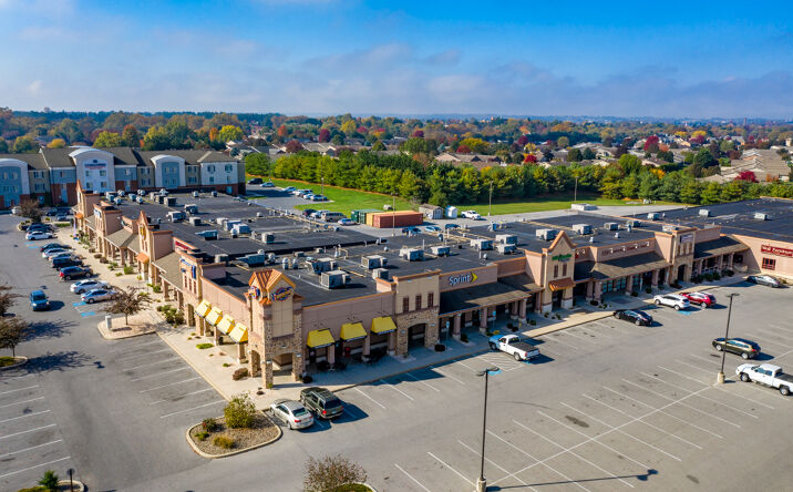 Pictures of Retail property located at 424 Gateway Avenue, Chambersburg, PA 17201 for lease - image #1
