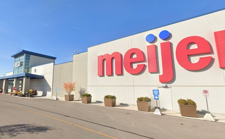 Pictures of Retail property located at 541 Puri Pkwy, Sycamore, IL 60178 for lease - image #1