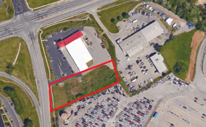 Pictures of Retail, Industrial, Restaurant property located at 11300 Westport Rd, Louisville, KY 40241 for lease - image #1
