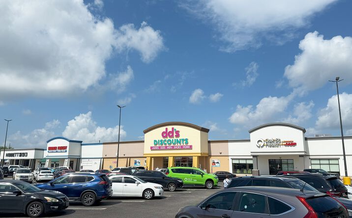 Pictures of Retail property located at 6862 S Texas 6, Houston, TX 77083 for lease - image #1