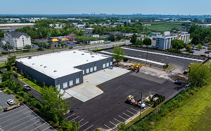 Pictures of Industrial property located at 880 Paterson Plank Rd, East Rutherford, NJ 07073 for lease - image #1