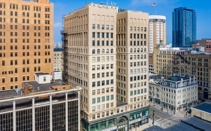 324 E Wisconsin Ave, Milwaukee, WI 53202 | Crexi.com