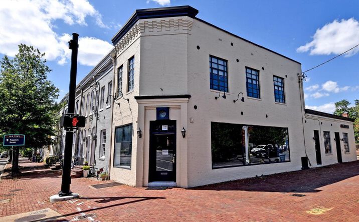 Pictures of Office property located at 1101 Duke St, Alexandria, VA 22314 for lease - image #1