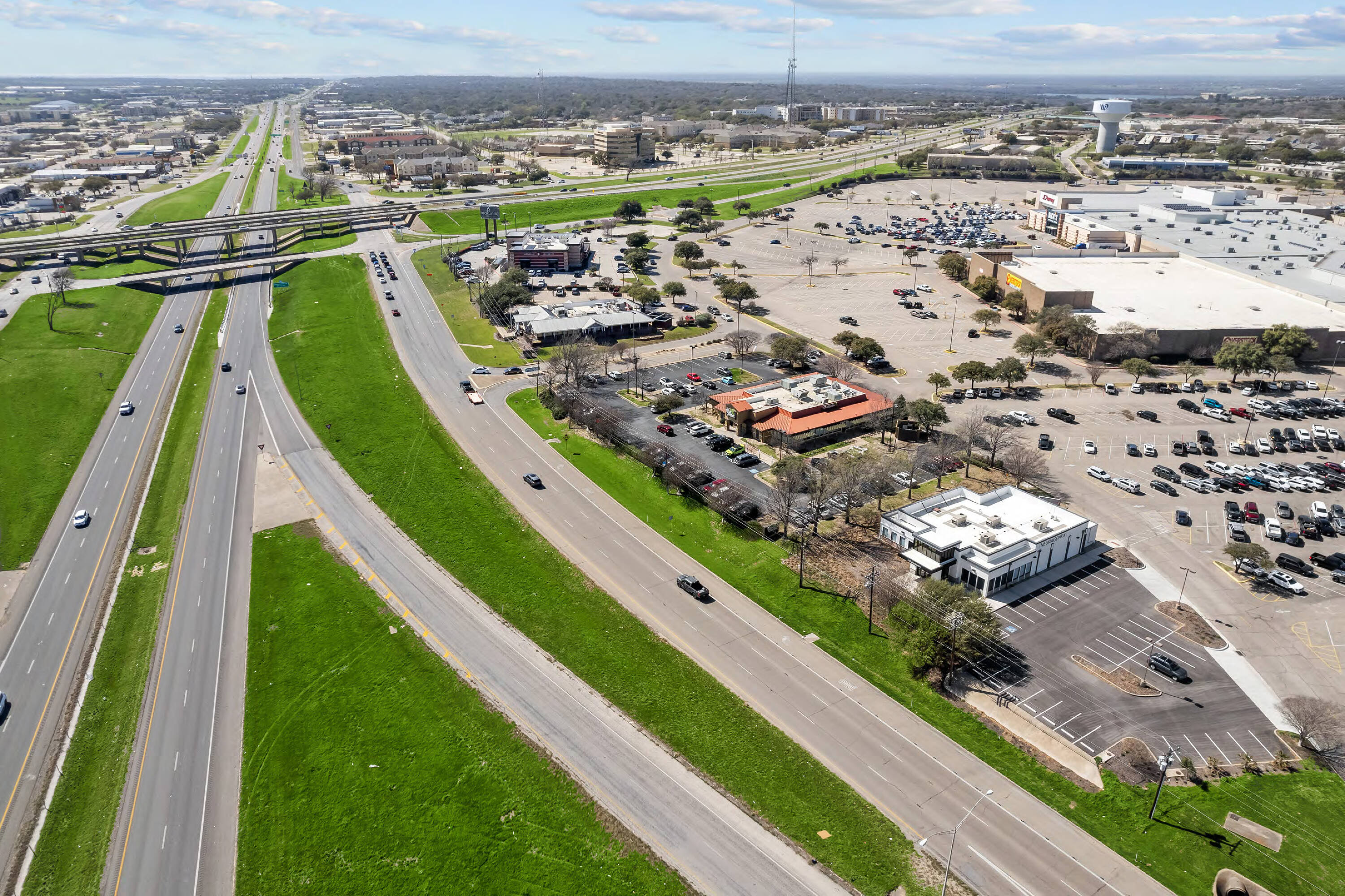 5901 W Waco Dr, Waco, TX 76710