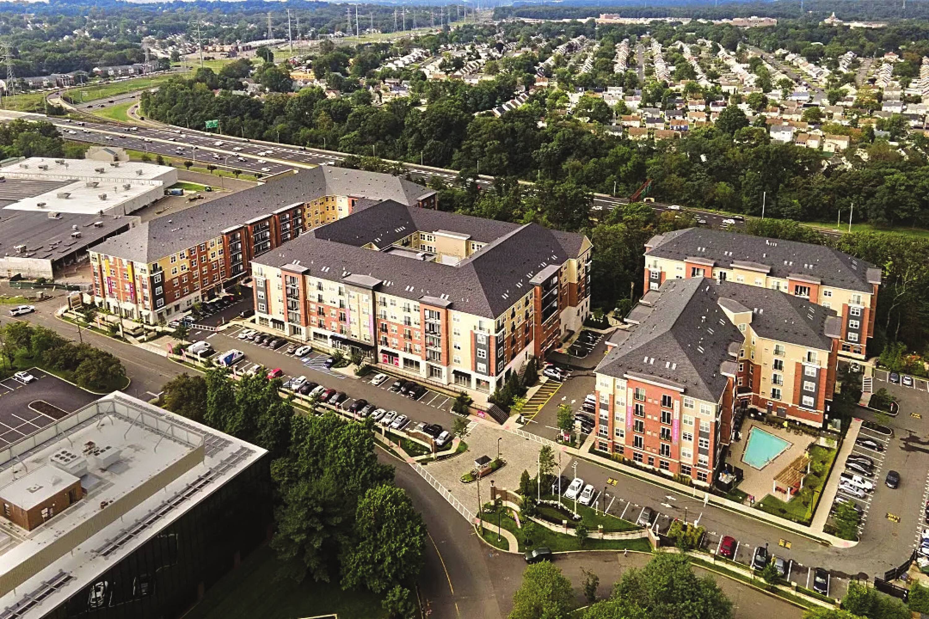 3 Ronson Rd, Iselin, NJ 08830