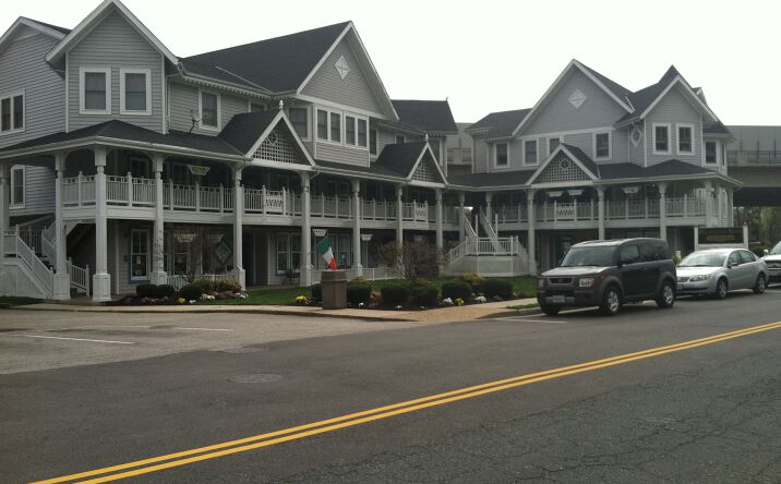 Pictures of Office, Restaurant, Retail property located at 125 Mill St, Occoquan Historic District, VA 22125 for lease - image #1