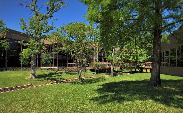 Pictures of Office property located at 1733 Briarcrest Dr, Bryan, TX 77802 for lease - image #1