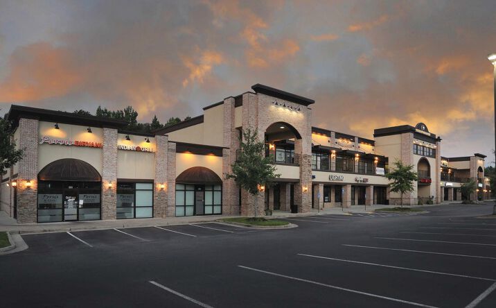 Pictures of Retail, Office, Restaurant property located at 631 N Main St, Alpharetta, GA 30009 for lease - image #1