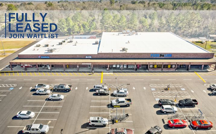 Pictures of Retail property located at 42 Surrey Plz, Hawkinsville, GA 31036 for sales - image #1