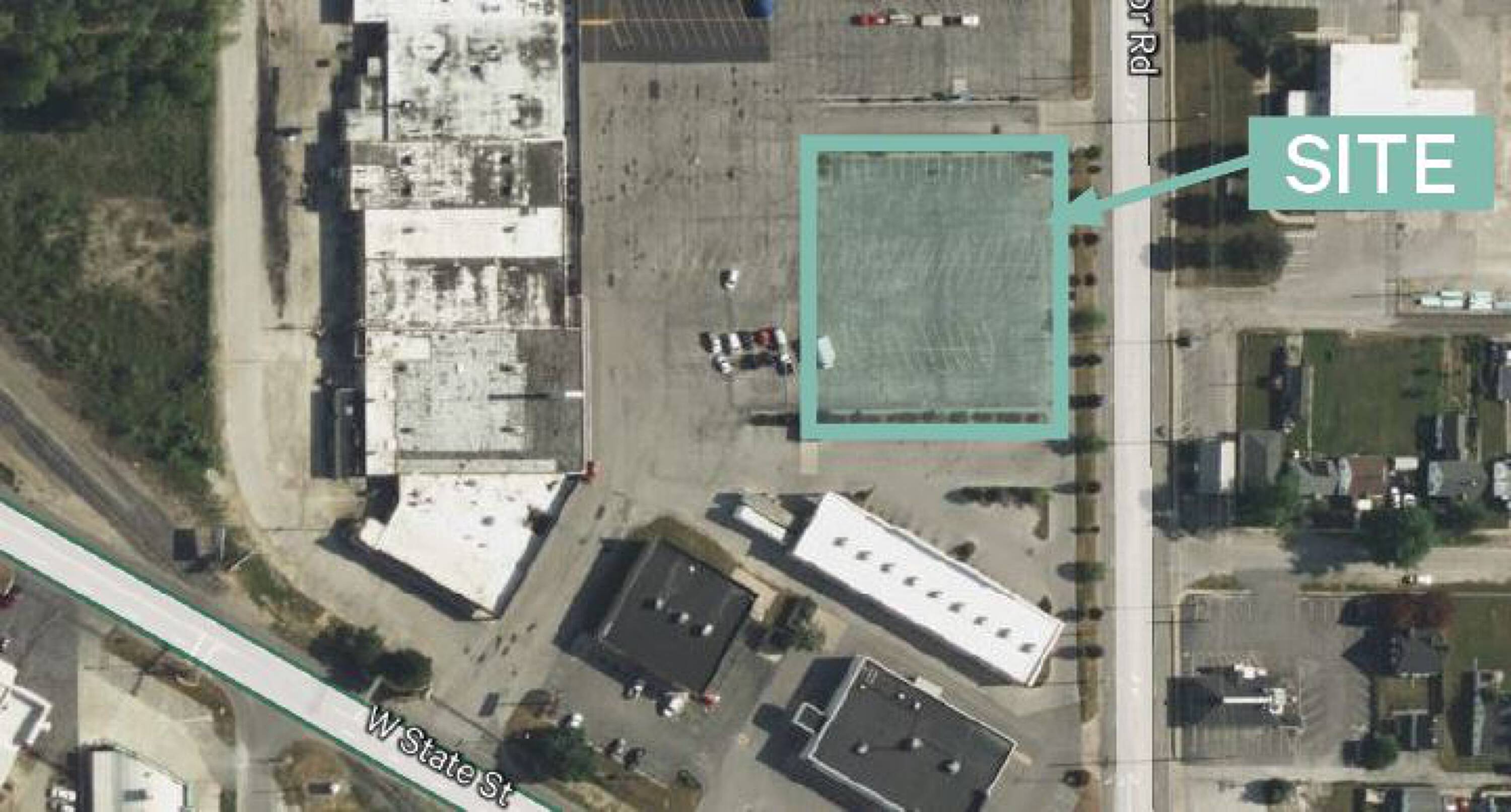 1032 Oak Harbor Rd, Fremont, OH 43420