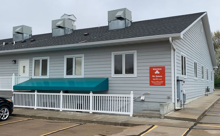 Pictures of Office property located at 2020 Indian Hills Dr, Sioux City, IA 51104 for lease - image #1