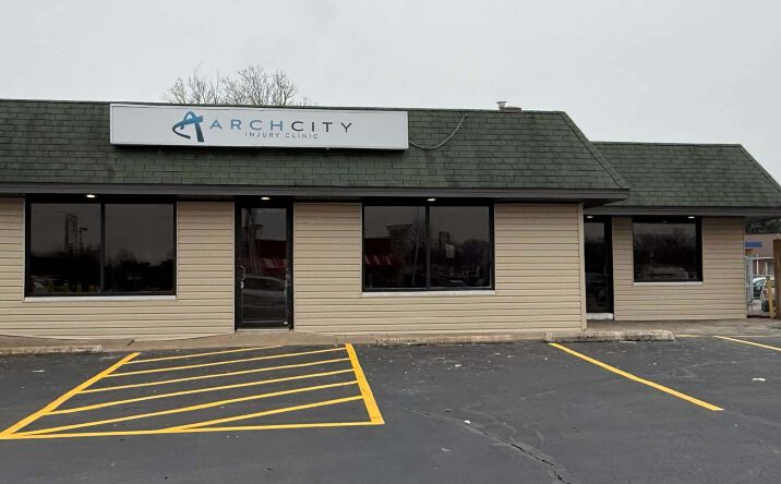 Pictures of Retail, Office property located at 1930 N Hwy 67, Florissant, MO 63033 for lease - image #1