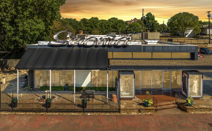 Pictures of Retail, Office, Restaurant property located at 1509 Austin Ave, Waco, TX 76701 for lease - image #1