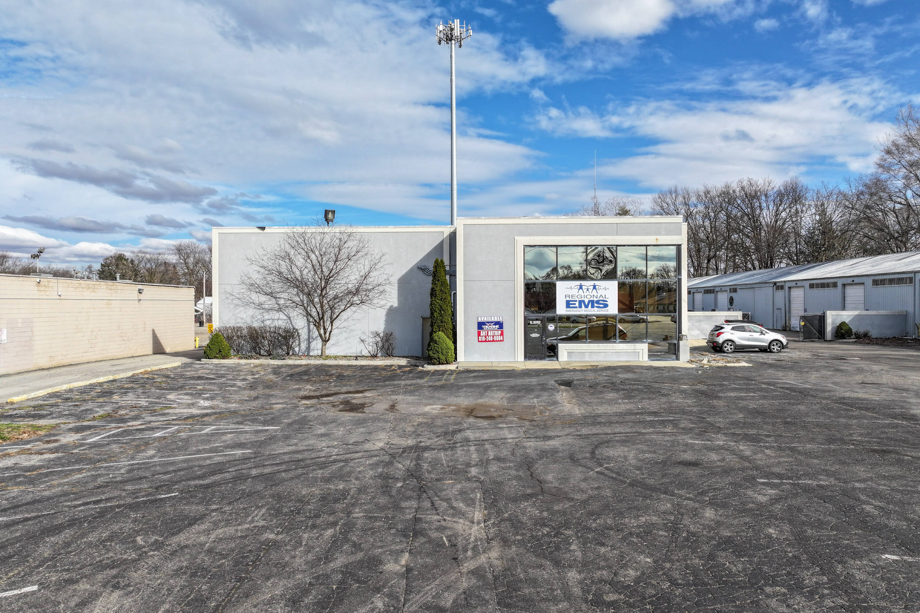 3080 N Center Rd, Flint, MI 48506