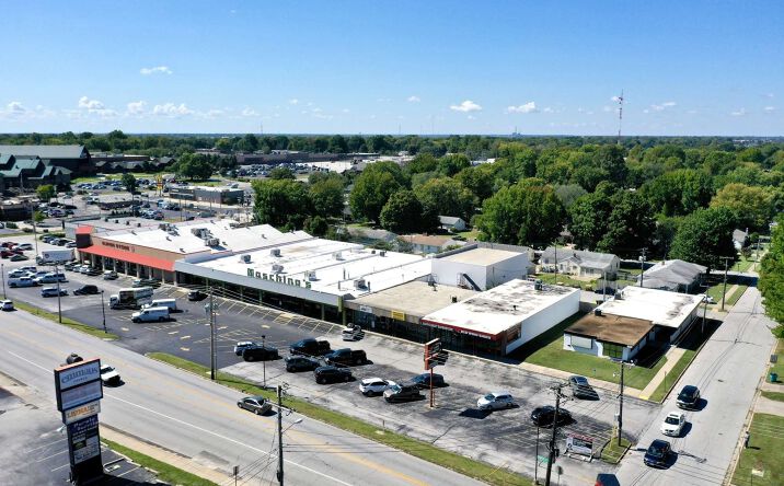 Pictures of Retail, Office property located at 1701 S Campbell Ave, Springfield, MO 65807 for lease - image #1