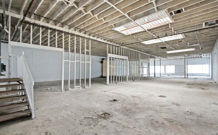 Pictures of Retail property located at 1804 Lincoln Blvd, Santa Monica, CA 90404 for lease - image #1