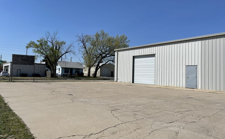 926 W Harry St, Wichita, KS 67213 | Crexi.com