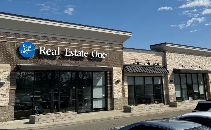 Pictures of Retail, Office property located at 8451 15 Mile Rd, Sterling Heights, MI 48312 for lease - image #1