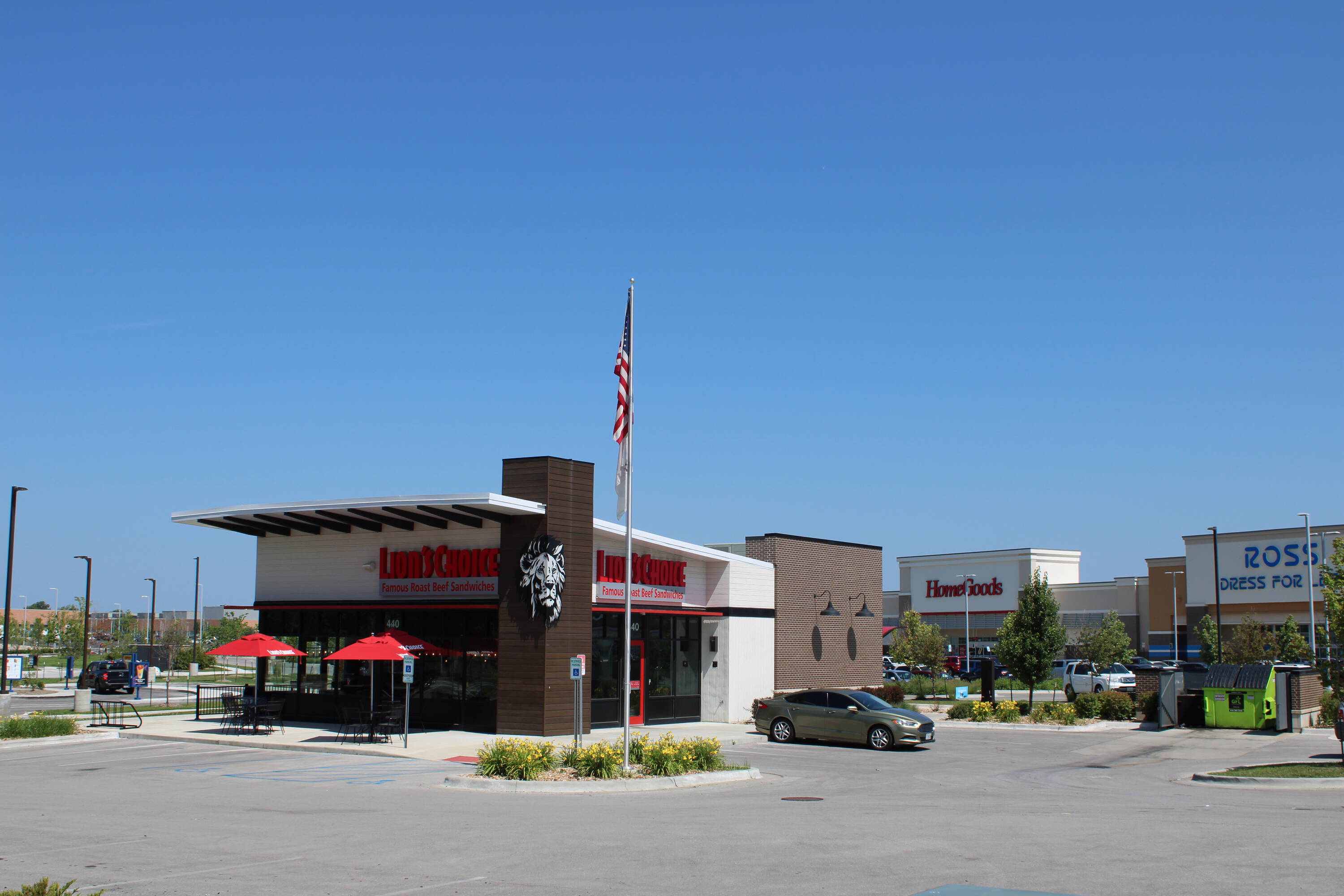 440 NW Chipman Rd, Lee's Summit, MO 64086