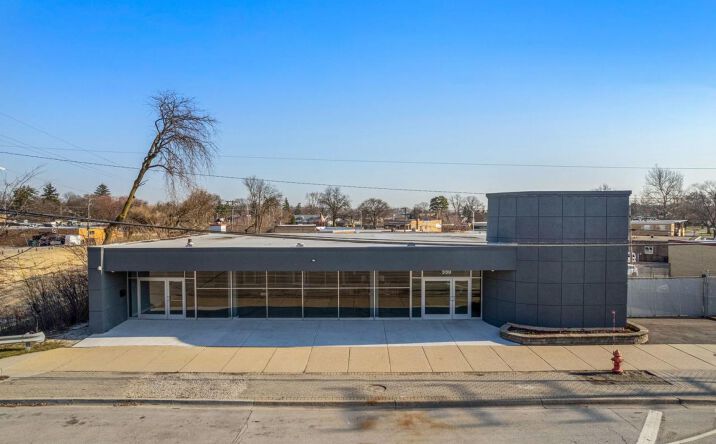 550 E Northwest Highway, Des Plaines, IL 60016 | Crexi.com