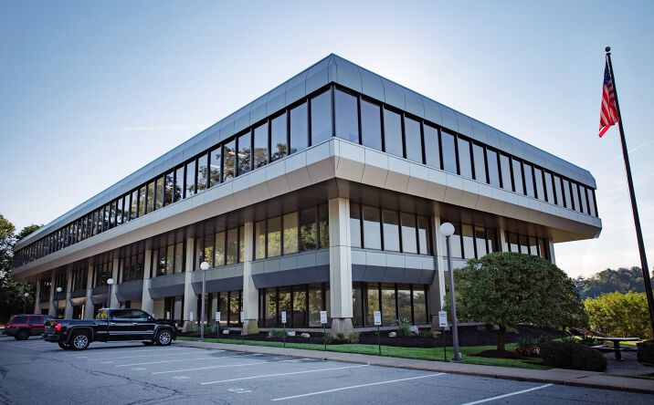 Pictures of Office property located at 400 Holiday Dr, Pittsburgh, PA 15220 for lease - image #1