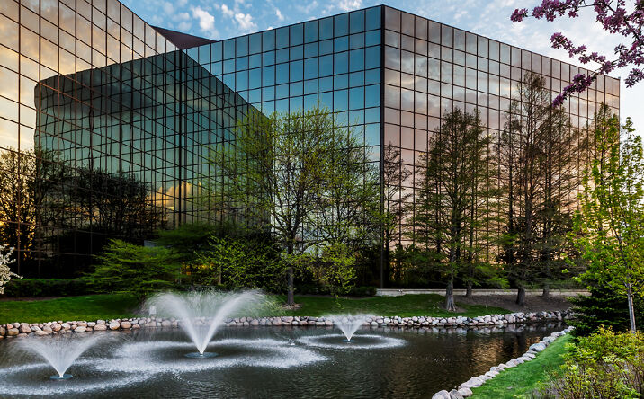 Pictures of Office property located at 5250 Old Orchard Rd, Skokie, IL 60077 for lease - image #1