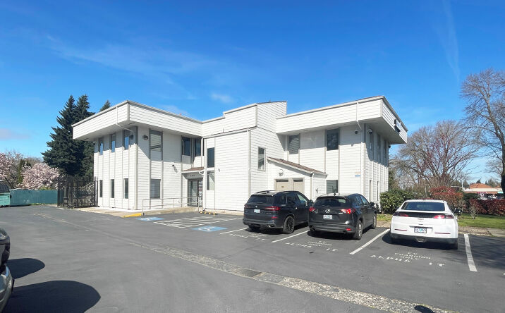 Pictures of Office property located at 2400 River Rd, Eugene, OR 97404 for lease - image #1