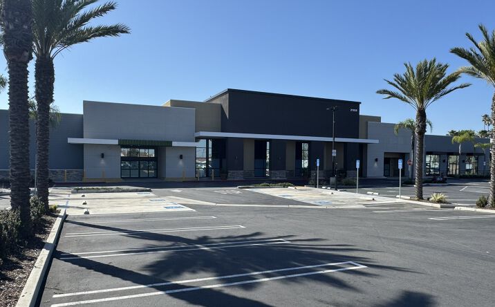 Pictures of Retail property located at 21035 Hawthorne Blvd, Torrance, CA 90503 for lease - image #1
