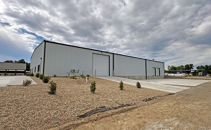 Pictures of Industrial property located at 3443 Petroff Plaza, Granite City, IL 62040 for lease - image #1