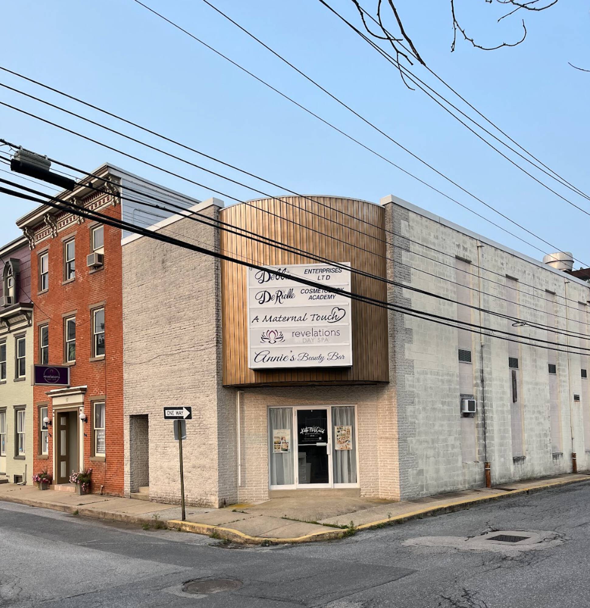19 N Railroad Ave Mechanicsburg Pa 17055 Crexi