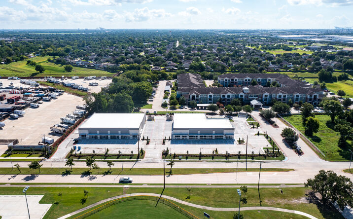Pictures of Retail, Office property located at 3535 Canada, La Porte, TX 77571 for lease - image #1