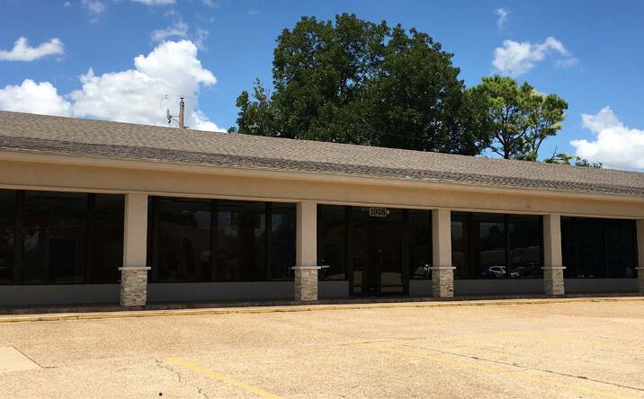 Pictures of Retail, Office property located at 1938 & 1950 E. 70th Street, Shreveport, LA 71105 for lease - image #1