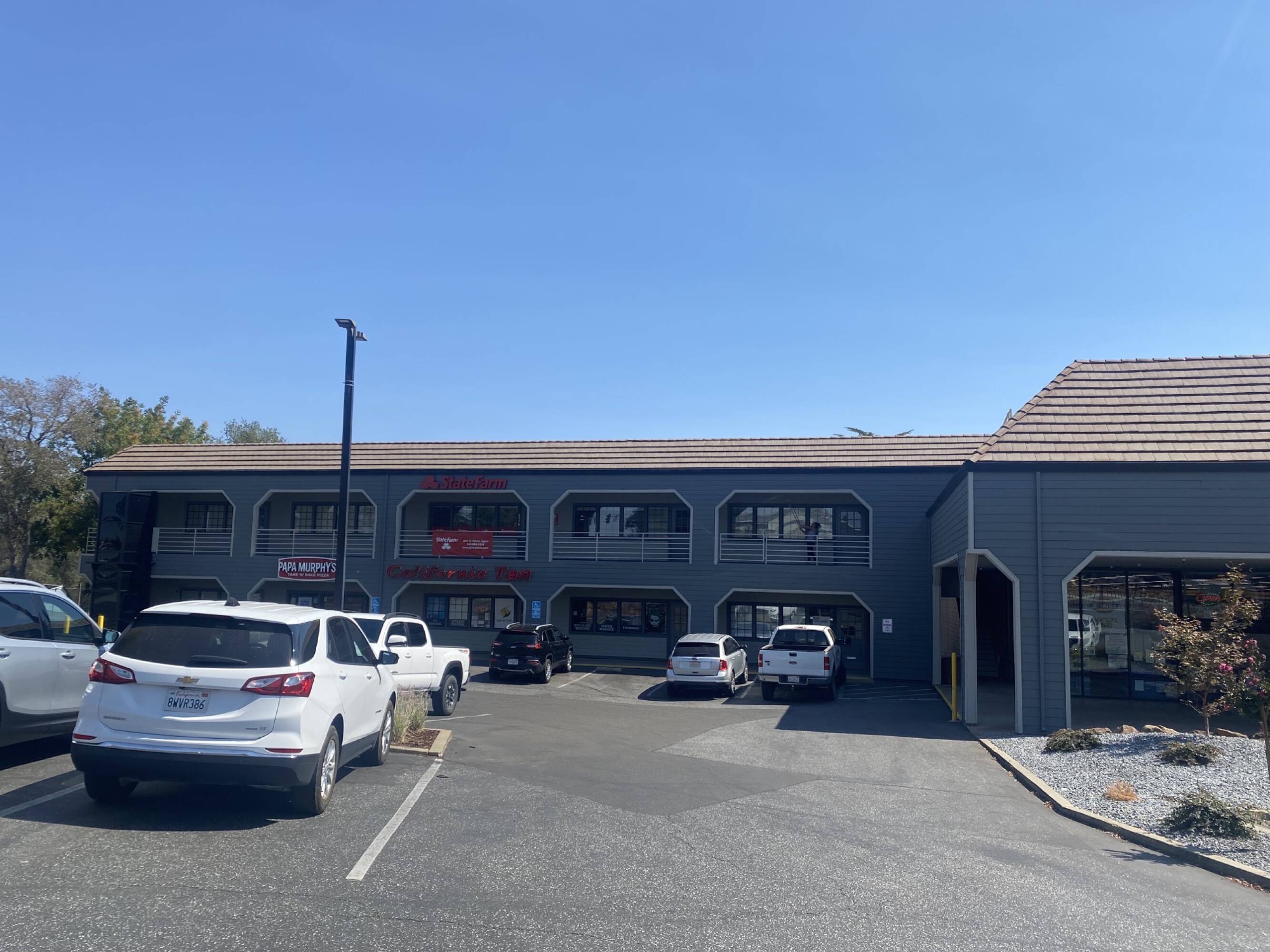 2556 Grass Valley Hwy, Auburn, CA 95603