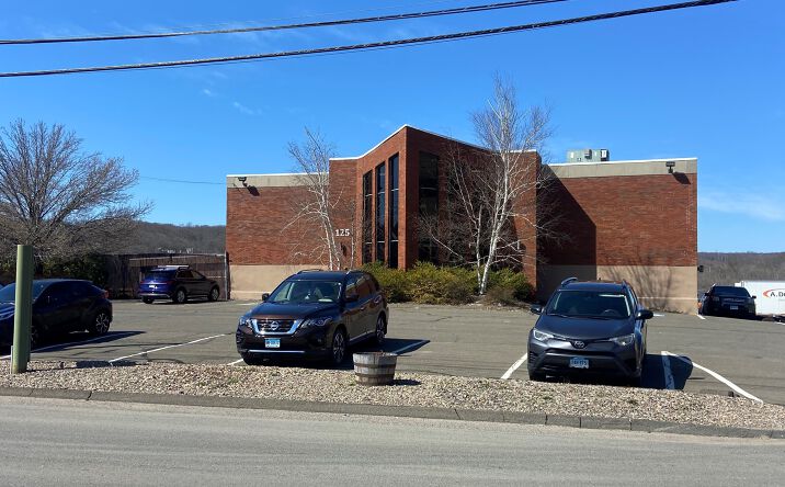 Pictures of Office property located at 125 Bradley Rd, Woodbridge, CT 06525 for lease - image #1
