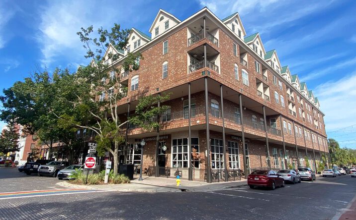 Pictures of Office property located at 201 SE 2nd Ave, Gainesville, FL 32601 for lease - image #1