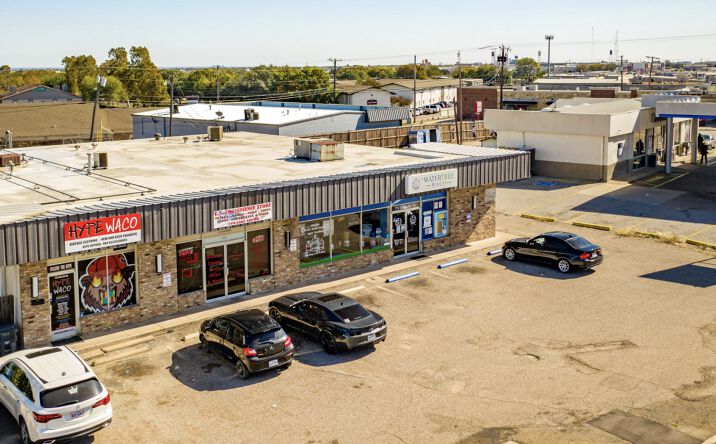 Pictures of Retail, Land property located at 711 Lake Air Dr, Waco, TX 76710 for lease - image #1