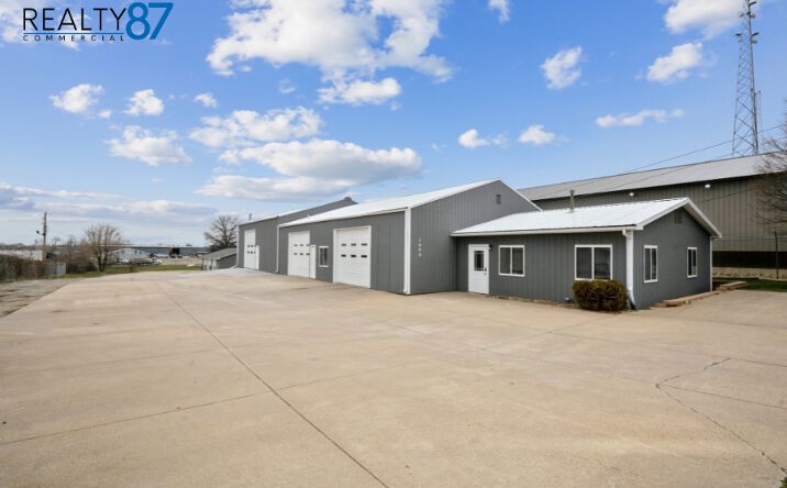 Pictures of Industrial property located at 1620 W Post Rd SW, Cedar Rapids, IA 52404 for lease - image #1