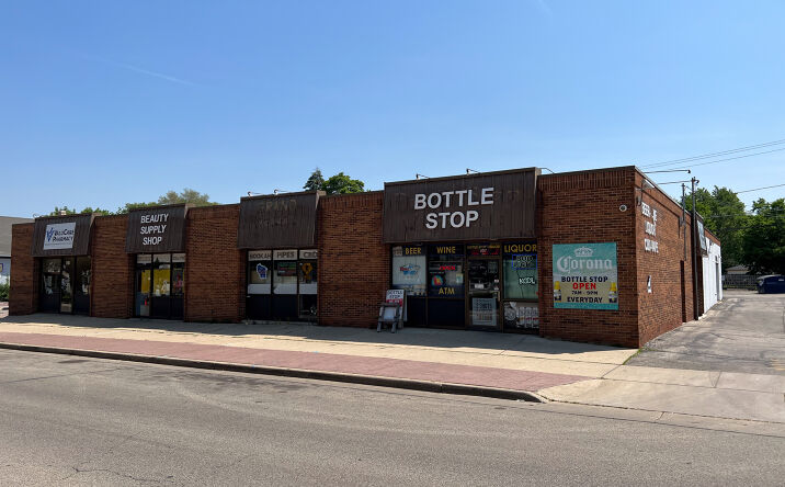 Pictures of Retail, Office property located at 237 Harrison Ave, Waukesha, WI 53186 for lease - image #1