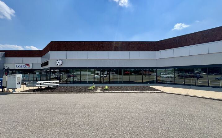 Pictures of Retail, Office property located at 3022 28th St SW, Grandville, MI 49418 for lease - image #1