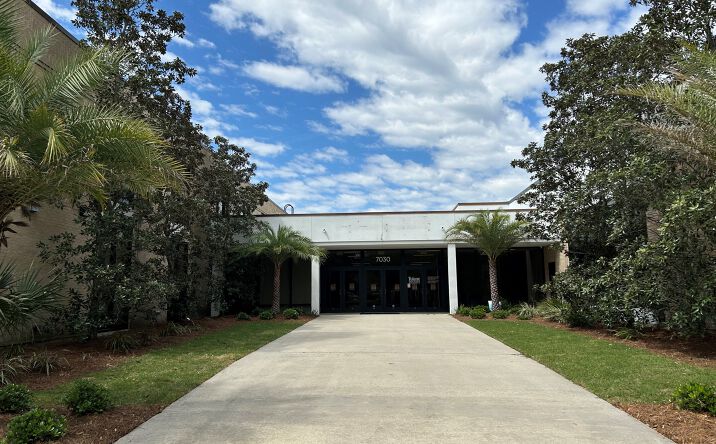 Pictures of Office property located at 7030 Canal Blvd, New Orleans, LA 70124 for lease - image #1