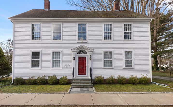 Pictures of Office property located at 28 Main St, Essex, CT 06426 for lease - image #1