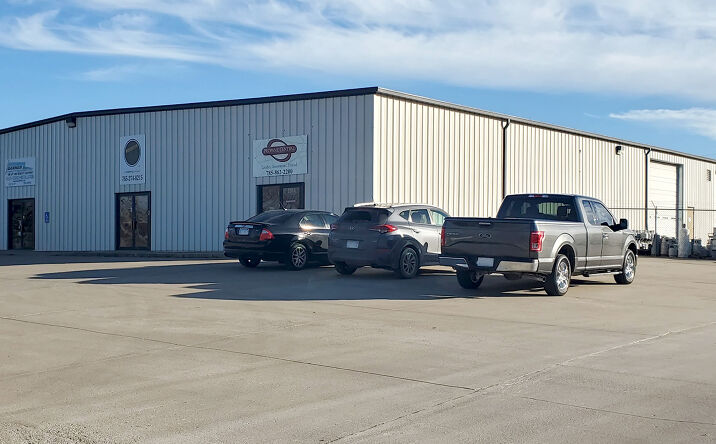 Pictures of Industrial property located at 231 SE 53rd St, Topeka, KS 66609 for lease - image #1