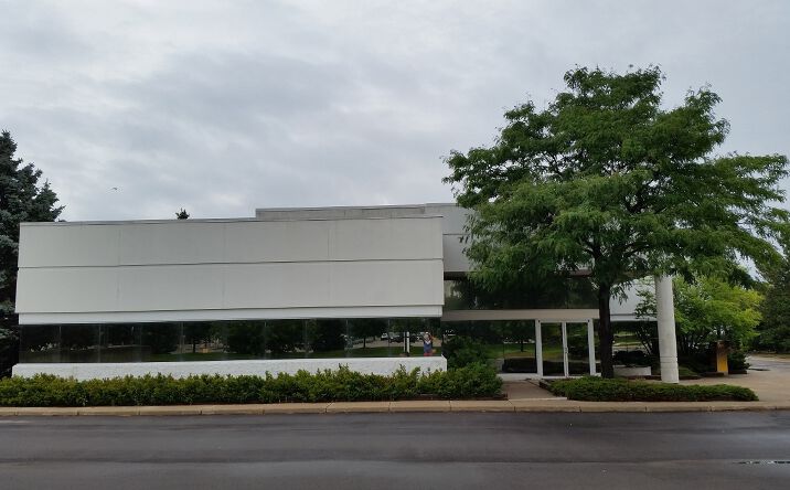 Pictures of Office property located at 23885 Denton St, Clinton Twp, MI 48036 for lease - image #1
