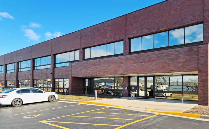 Pictures of Office property located at W57N14280 Doerr Way, Suite 201,, Cedarburg, WI 53012 for lease - image #1
