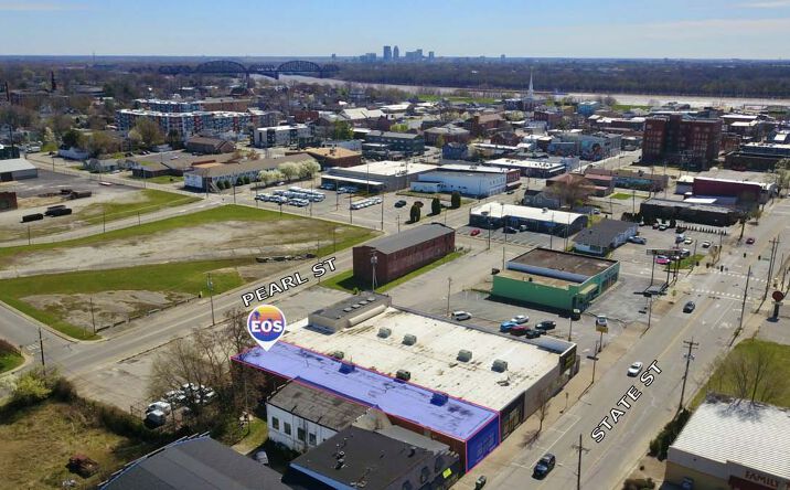 Pictures of Retail, Industrial property located at 624 State St, New Albany, IN 47150 for lease - image #1