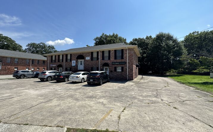 Pictures of Office property located at 1405 Thompson Cir, Gardendale, AL 35071 for lease - image #1