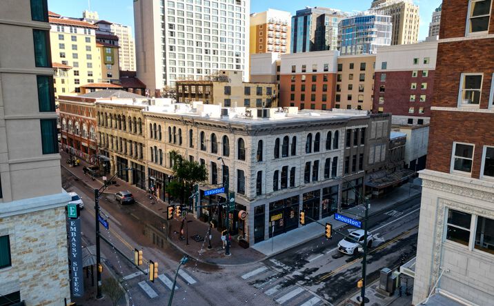 116 E Houston St, San Antonio, TX 78205 | Crexi.com