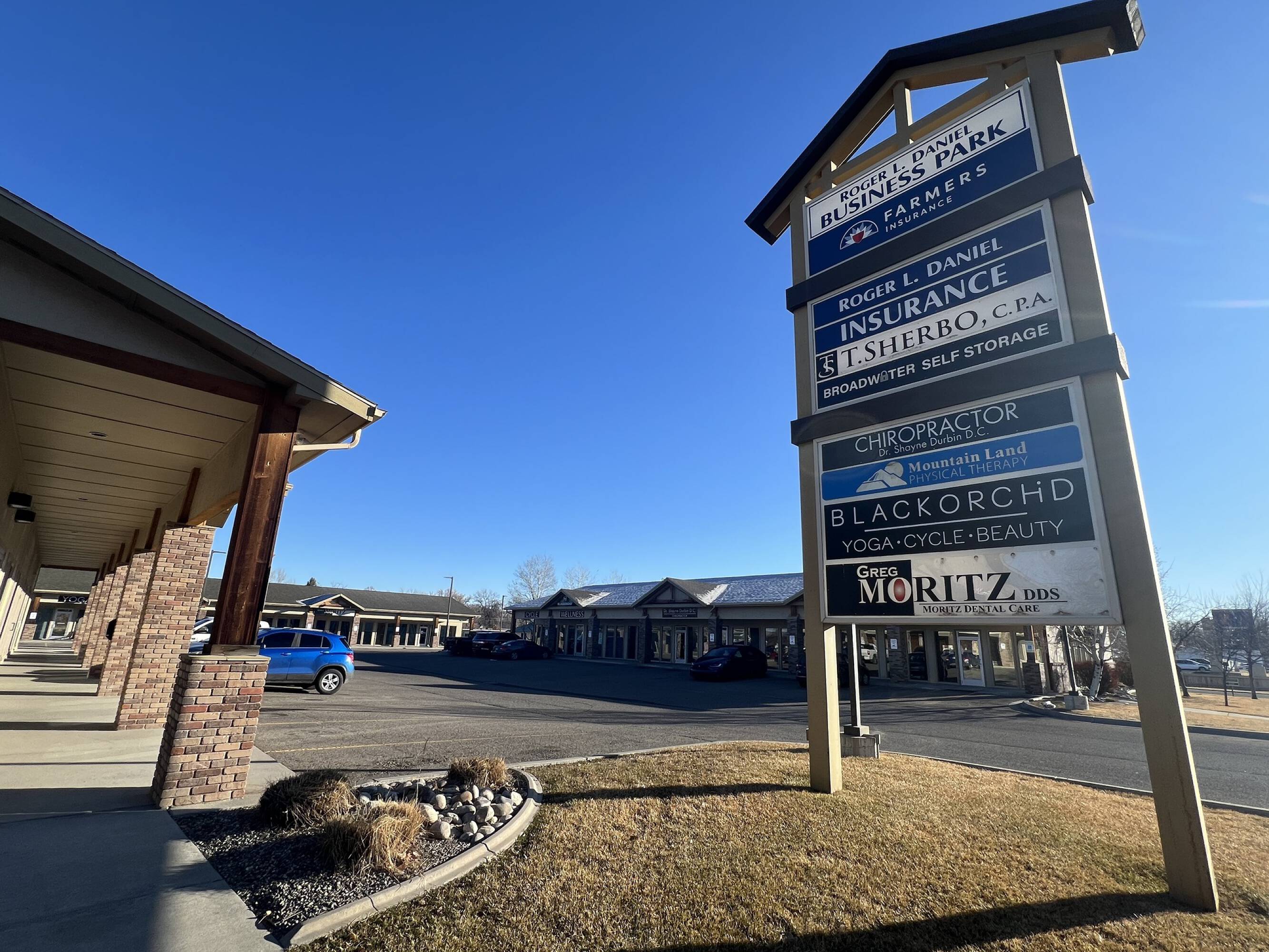 2045 Broadwater Ave, Billings, MT 59102